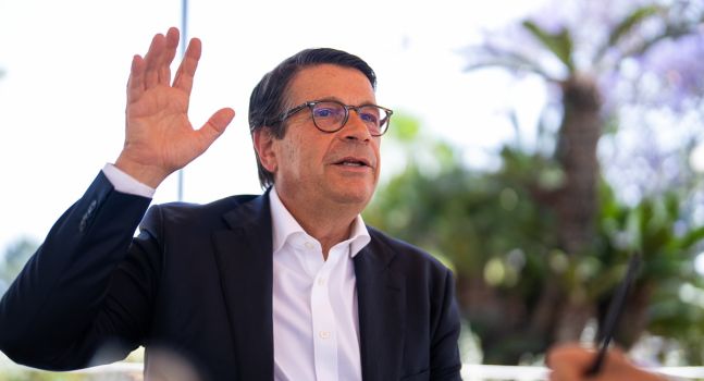 Paco Sánchez, un seductor de equipos que, al fin y al cabo, “sólo hace ropa”