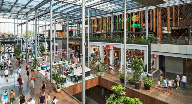 La afluencia a los centros comerciales acelera un 3,6% a las puertas de Black Friday