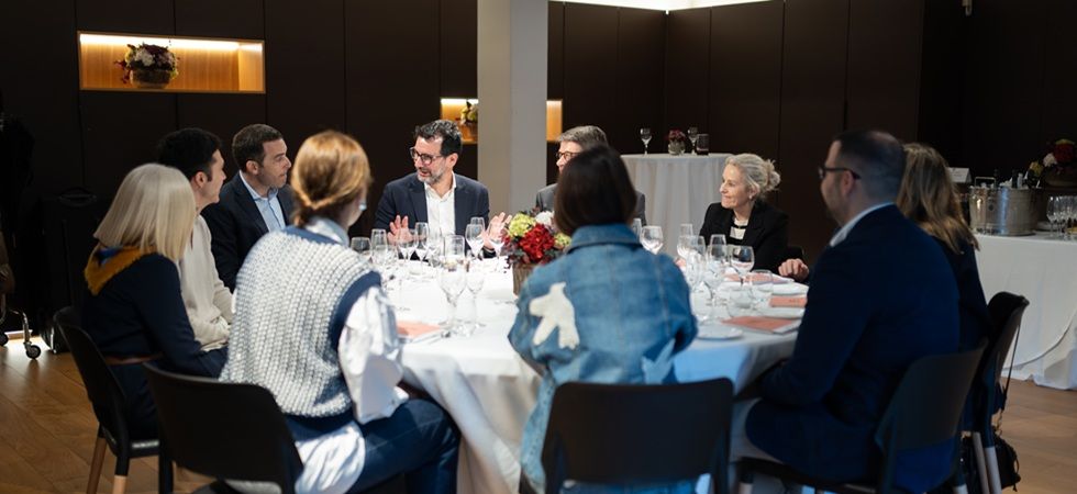 Moda femenina: diferenciaci&oacute;n y operaciones ante un mercado estancado