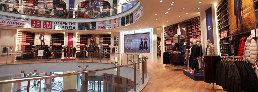 Uniqlo explora su salida definitiva de Rusia un año después de dejar de operar en el país
