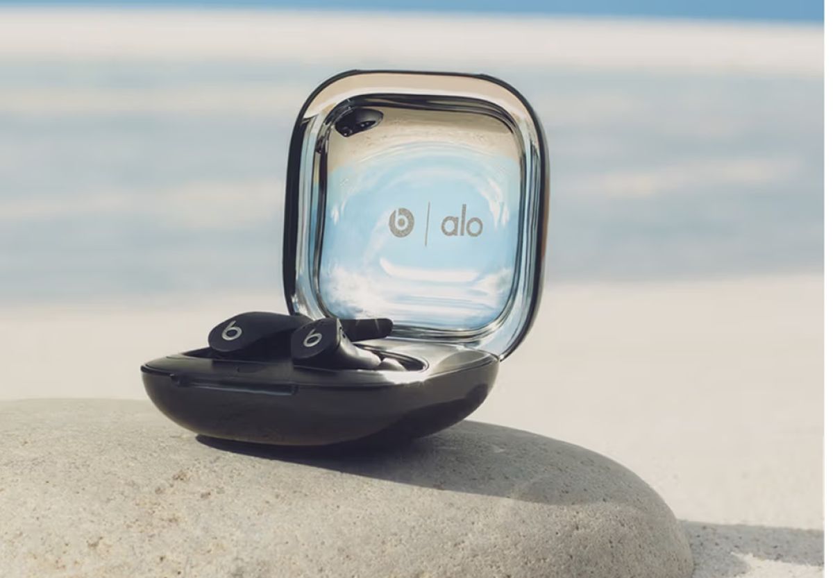 Alo Yoga, ahora en los oídos