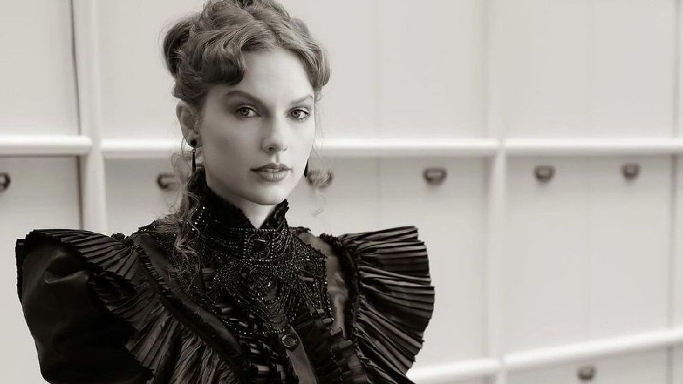 Los ‘looks’ de Taylor Swift en el londinense Victoria and Albert Museum