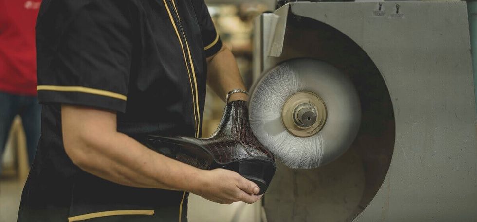 La producción textil vuelve a retroceder en febrero con una caída del 7,3%