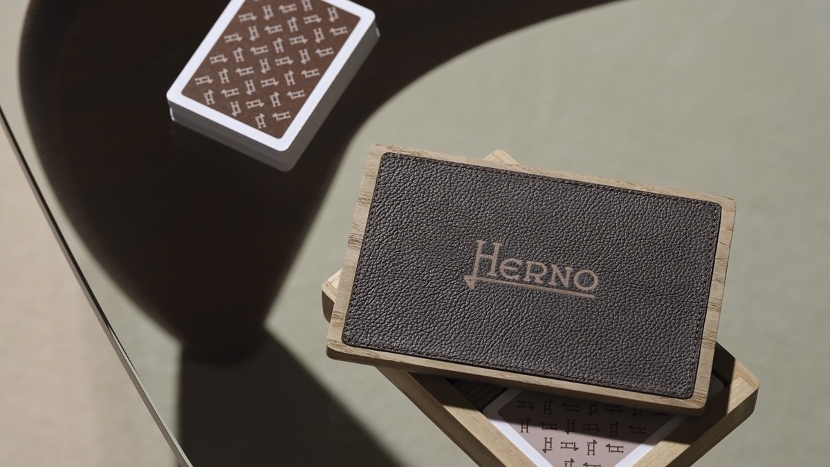 La italiana Herno se adentra en el hogar, desde la fragancia hasta la decoración