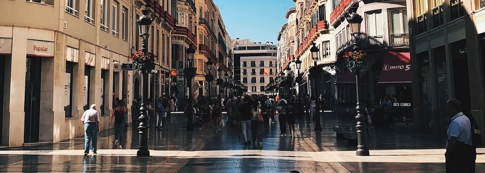 Espa&ntilde;a recibe 5,3 millones de turistas en marzo, un 10% por encima de cifras prepandemia
