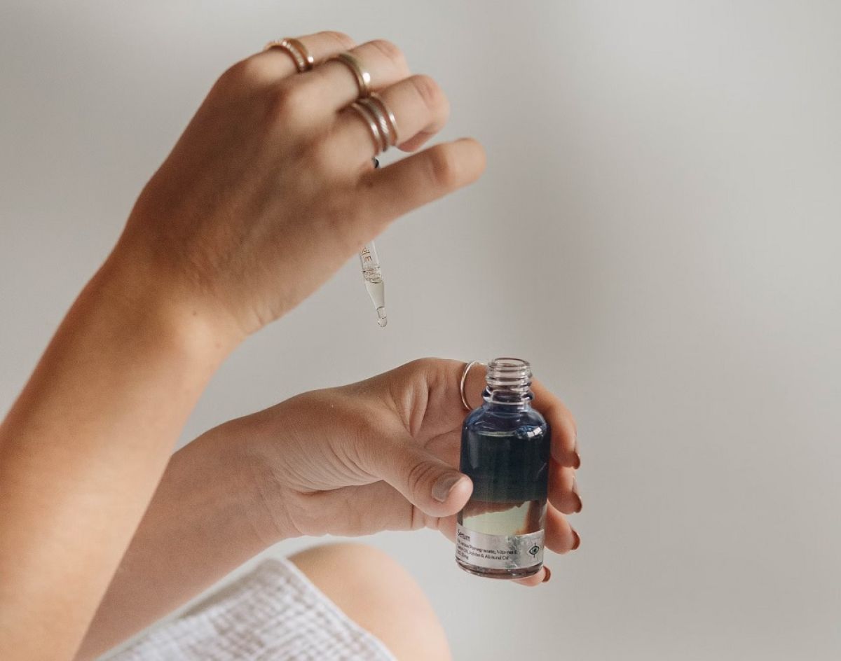 La Comisi&oacute;n Europea proh&iacute;be los micropl&aacute;sticos a&ntilde;adidos en cosm&eacute;tica