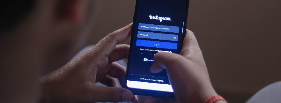 Meta pone coto a los anuncios en Instagram y Facebook con un plan de suscripci&oacute;n