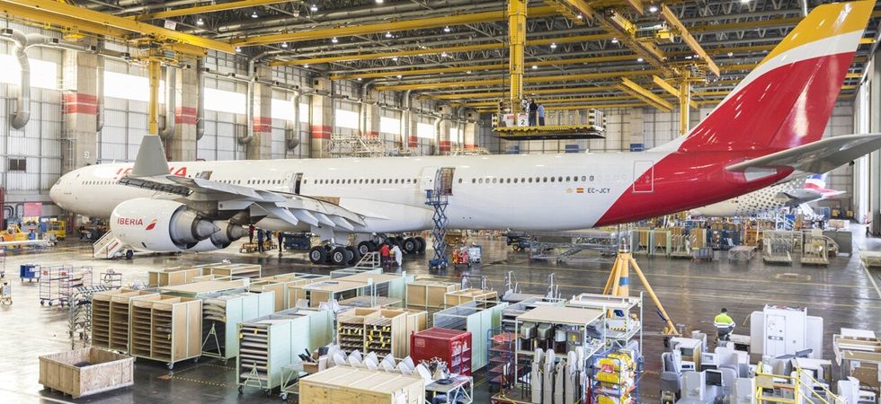 Inditex pacta con Repsol e Iberia usar un 5% de combustible sostenible en su transporte a&eacute;reo