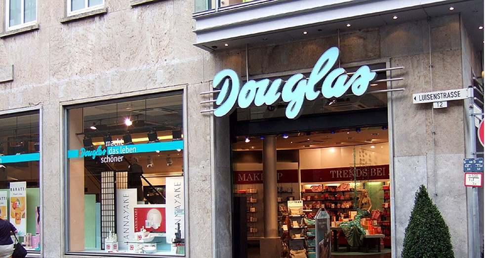 Douglas estudia saltar al parqu&eacute; alem&aacute;n con un valor de 1.100 millones de euros