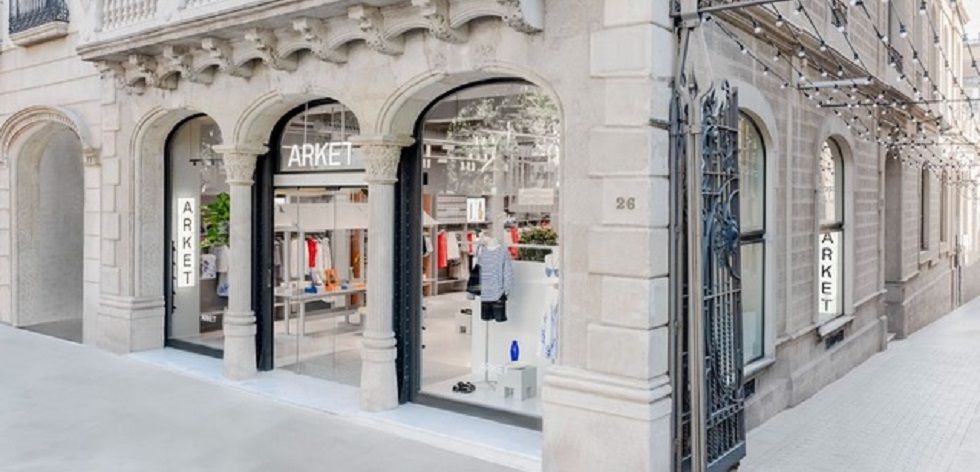 Arket abre en Espa&ntilde;a y sigue sumando mercados en plena reestructuraci&oacute;n del grupo
