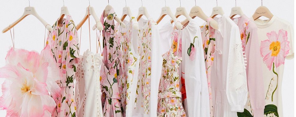 Oscar de la Renta contrata a Rothschild para estudiar su venta