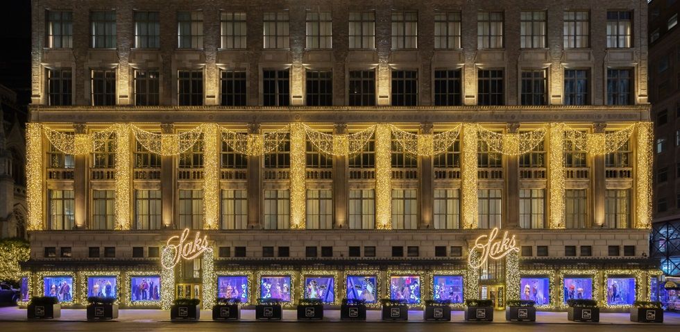 Saks completa la compra Neiman Marcus por 2.700 millones de d&oacute;lares