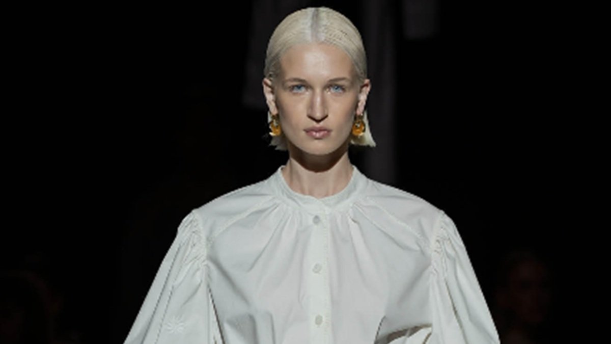 Ukrainian Fashion Week regresa a Kiev con 57 marcas y convierte la pasarela en un manifiesto