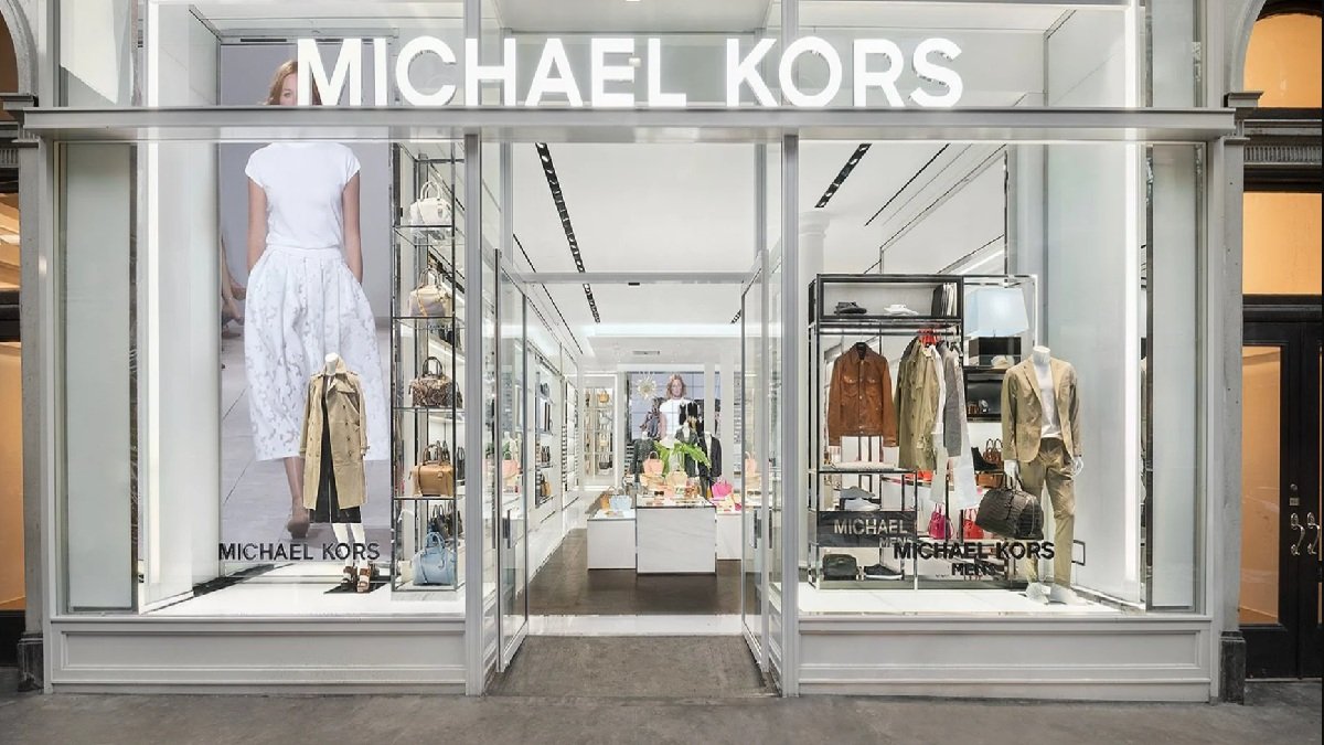 Capri cierra el ejercicio en rojo, pero prev&eacute; estabilizarse tras la venta de Versace