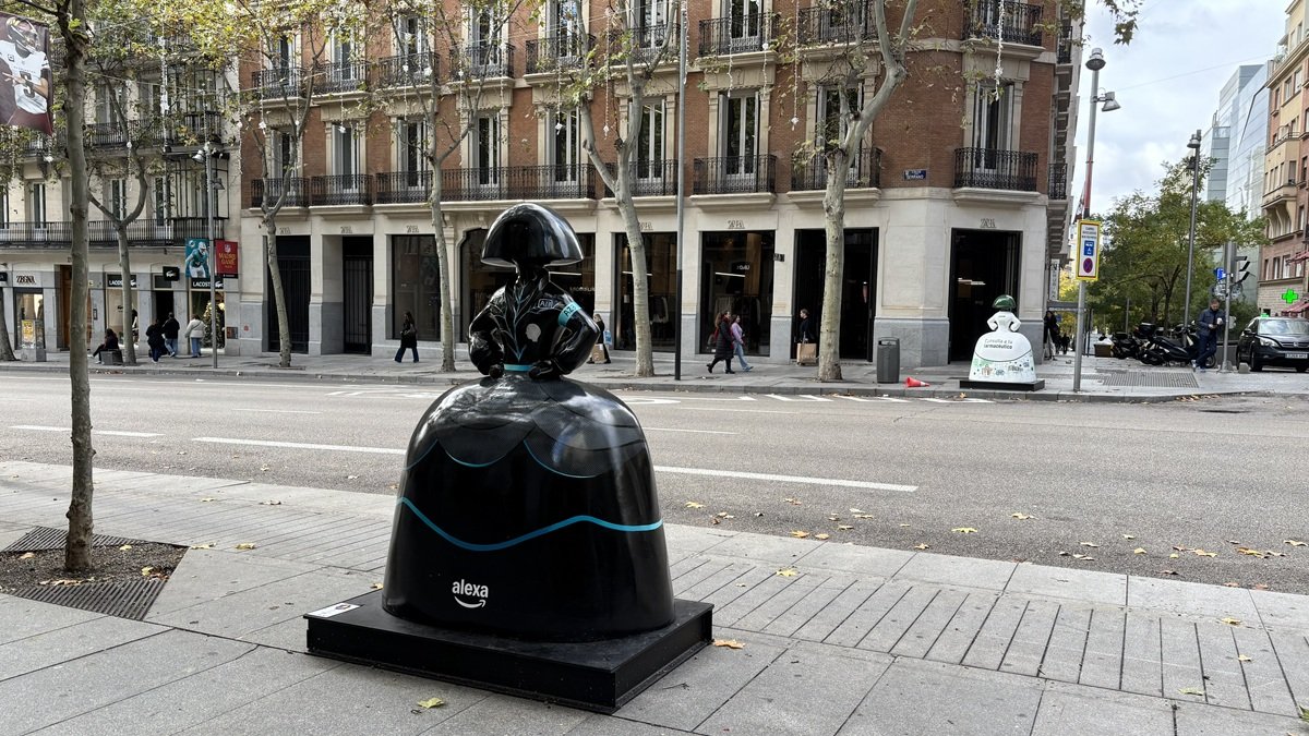 Las meninas gigantes de Vel&aacute;zquez toman de nuevo las calles de Madrid