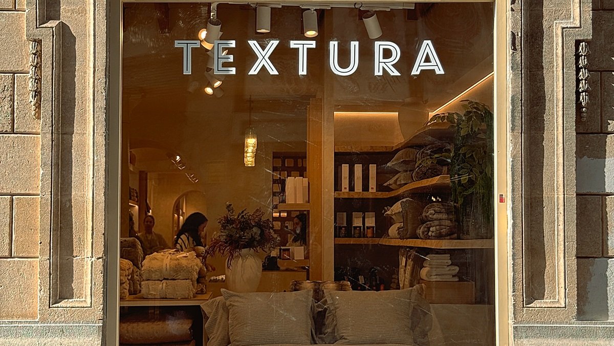 Textura comienza la renovaci&oacute;n de su red de tiendas y proyecta 30 millones en 2025