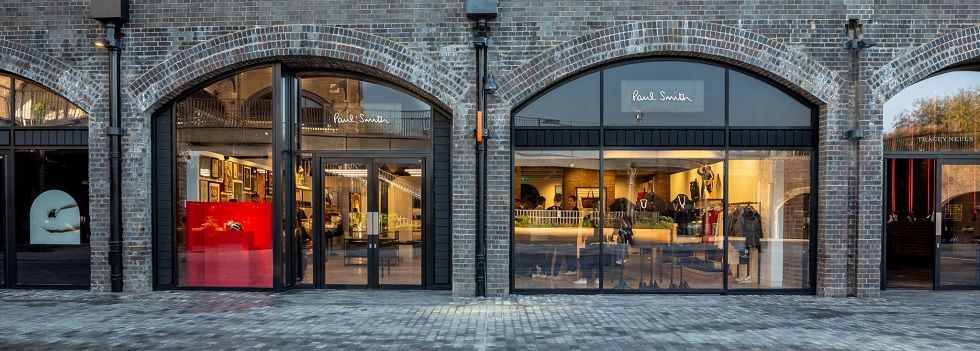 Paul Smith detiene sus operaciones en Rusia un a&ntilde;o despu&eacute;s del estallido de la guerra