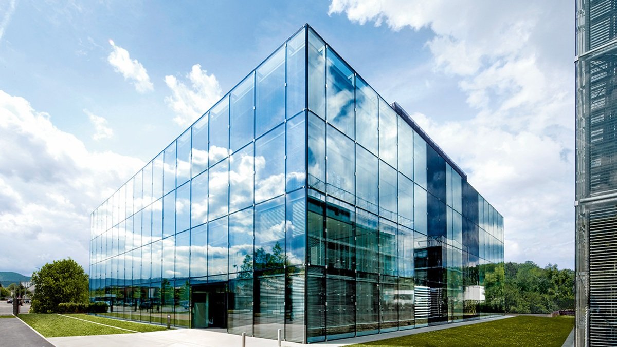 Hugo Boss vende un 3,9% menos, pero vuelve a elevar su beneficio en el tercer trimestre