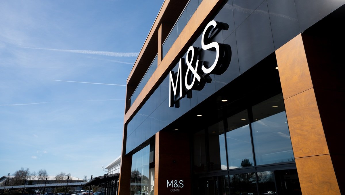 Marks&Spencer ampl&iacute;a la presidencia de Archie Norman en busca de estabilidad