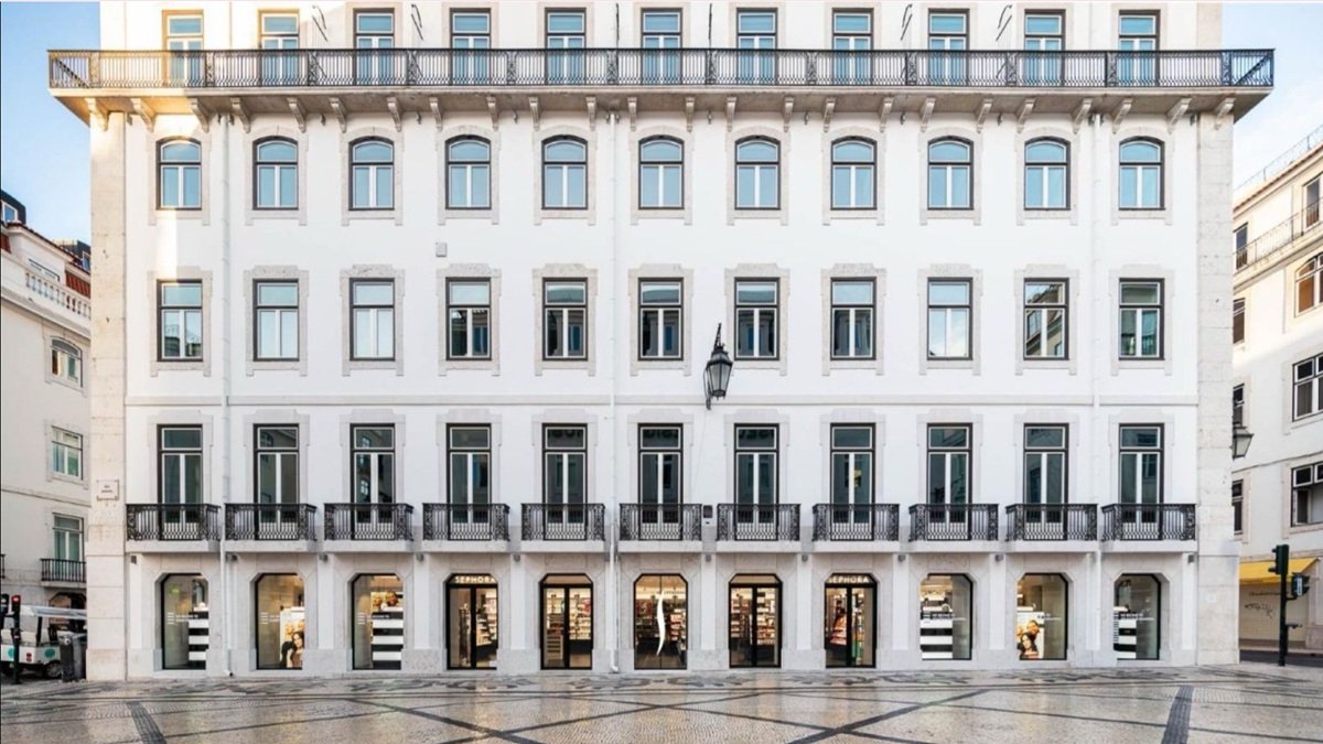 Sephora mira hacia Portugal: abre su primera tienda a pie de calle en Lisboa