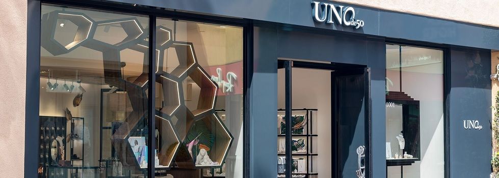 Uno de 50 avanza en el relevo: la segunda generaci&oacute;n asume cargos en EEUU y online