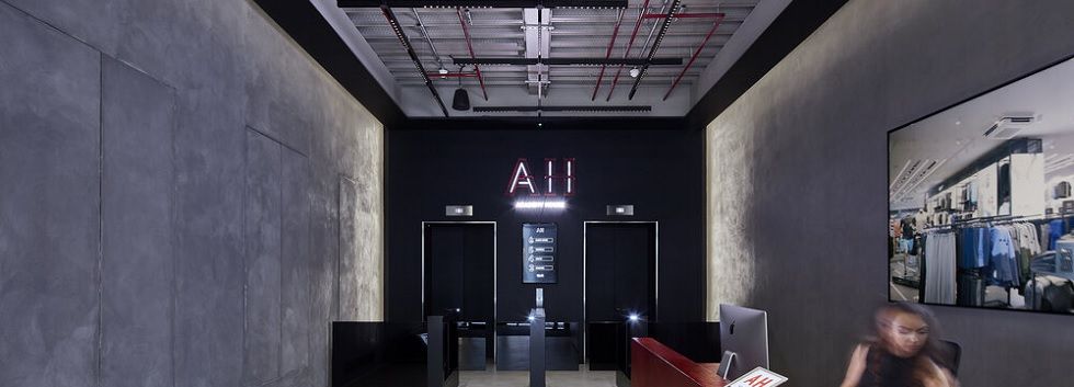 Frasers contin&uacute;a con los recortes y prepara el despido de 100 trabajadores