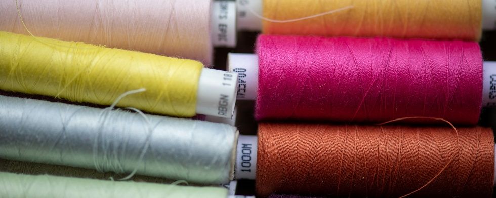 R&eacute;cord hist&oacute;rico de producci&oacute;n de fibras en 2023: m&aacute;s, y menos recicladas