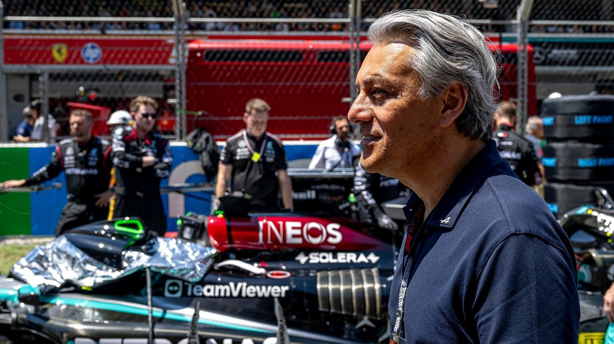 Un hombre del motor en el lujo de Par&iacute;s: qui&eacute;n es Luca de Meo y qu&eacute; puede hacer por Kering