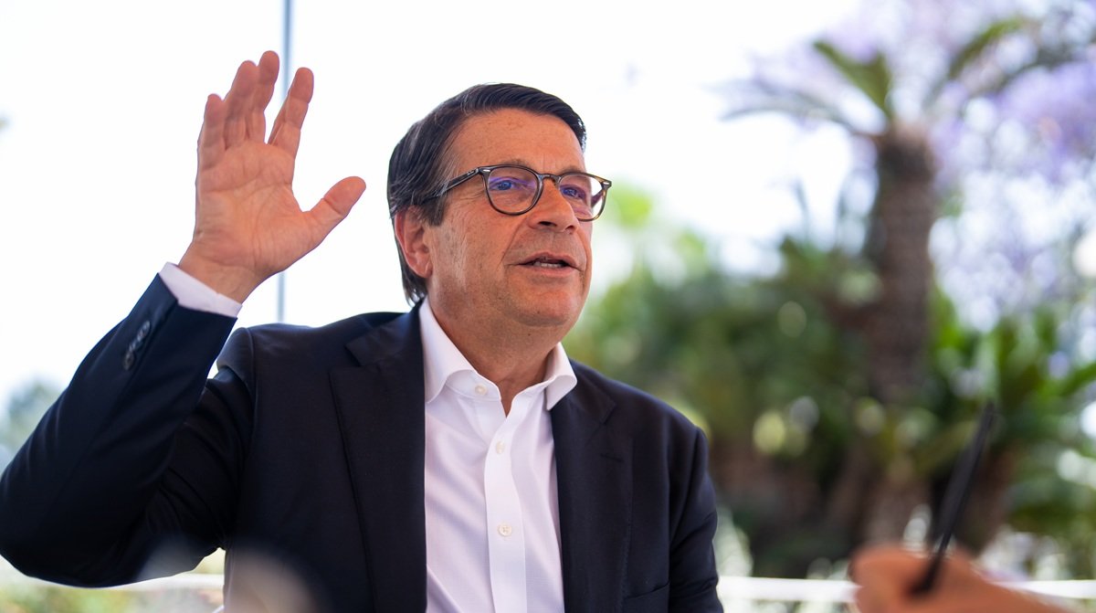 Paco S&aacute;nchez, un seductor de equipos que, al fin y al cabo, &ldquo;s&oacute;lo hace ropa&rdquo;