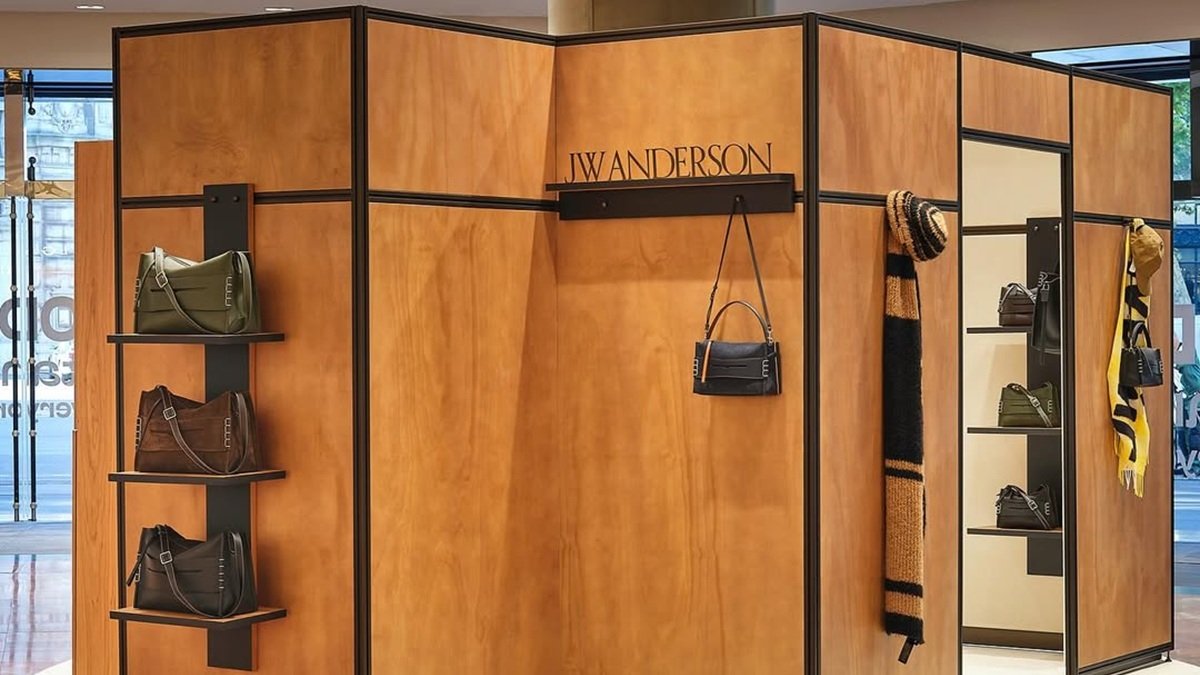 JW Anderson toma forma de &lsquo;pop up&rsquo; en Galeries Lafayette y &lsquo;drops&rsquo; exclusivos en Net-a-Porter