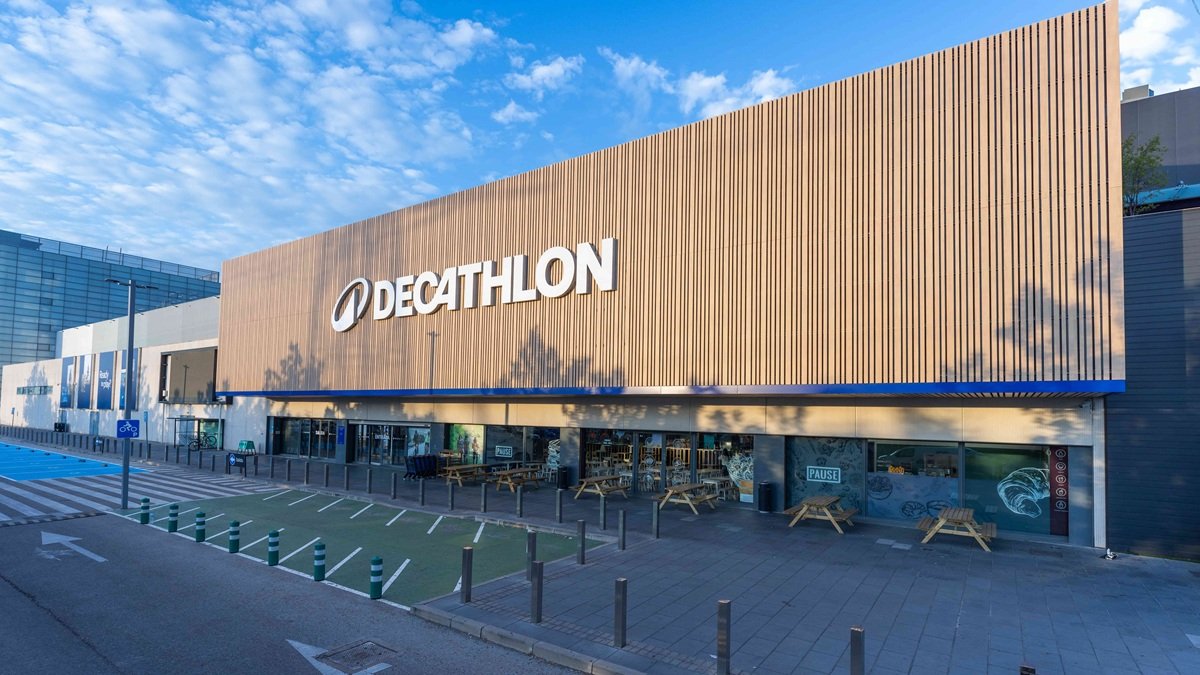 Decathlon prosigue su estrategia de nichos con 18 espacios de f&uacute;tbol en Espa&ntilde;a