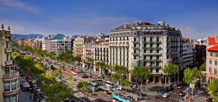 Recta final del a&ntilde;o agitada en Paseo de Gracia: Louboutin, Fendi e Isabel Marant