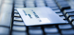 La moda coge impulso en la Red: el 45% de espa&ntilde;oles compra su ropa y complementos online