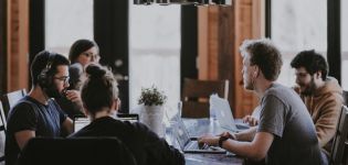 Espa&ntilde;a, cada vez m&aacute;s vieja: pierde 1,4 millones de j&oacute;venes en cinco a&ntilde;os