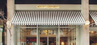 Bonnet &agrave; Pompon apuntala su c&uacute;pula