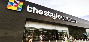 La afluencia en los centros comerciales contin&uacute;a a la baja: cae un 4,3% en octubre