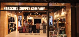 Herschel Supply &lsquo;hace la mochila&rsquo; en el Caribe y llega a Playa del Carmen