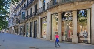 El Gobierno cede y permitir&aacute; abrir grandes tiendas delimitando espacios de 400 metros cuadrados