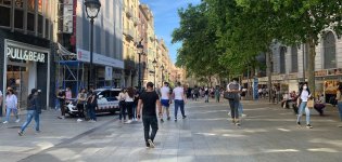 El cierre tur&iacute;stico arrasa con el retail en Barcelona: 15,5% de desocupaci&oacute;n