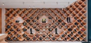 La moda espa&ntilde;ola sigue cerrando en Rusia: Camper da un paso atr&aacute;s en el pa&iacute;s