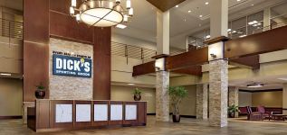 Dick&rsquo;s incrementa ventas un 14% en el tercer trimestre y mejora previsiones por tercera vez