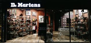 Dr Martens prev&eacute; levantar 1.300 millones de libras en su salida a bolsa