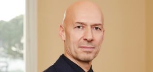 Furla da un vuelco a su c&uacute;pula con la salida de su consejero delegado