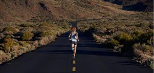 Las &lsquo;sneakers&rsquo; de Roger Federer preparan su salto a bolsa para levantar 600 millones