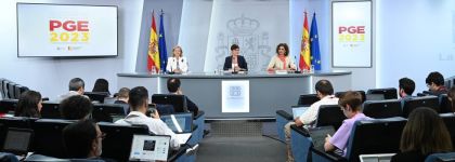 El Gobierno aprueba los presupuestos de 2023 recortando la previsi&oacute;n del PIB