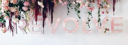 Revolve catapulta sus ventas un 40% en el primer semestre y encoge su beneficio neto