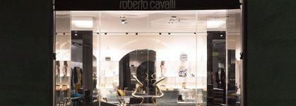 Roberto Cavalli regresa al retail en Espa&ntilde;a con aperturas en pleno &lsquo;prime&rsquo; 