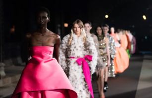 Valentino se lanza con el &lsquo;upcycling&rsquo;