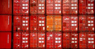 El comercio mundial cierra 2023 a la baja, pero se encarrila hacia la normalizaci&oacute;n 