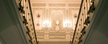 Gianni Versace llena el MNAD de alta costura